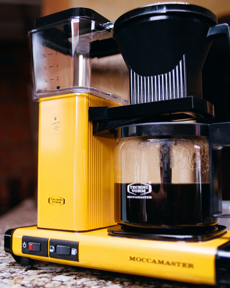 Moccamaster KBGV Select Coffee Brewer - Yellow Pepper